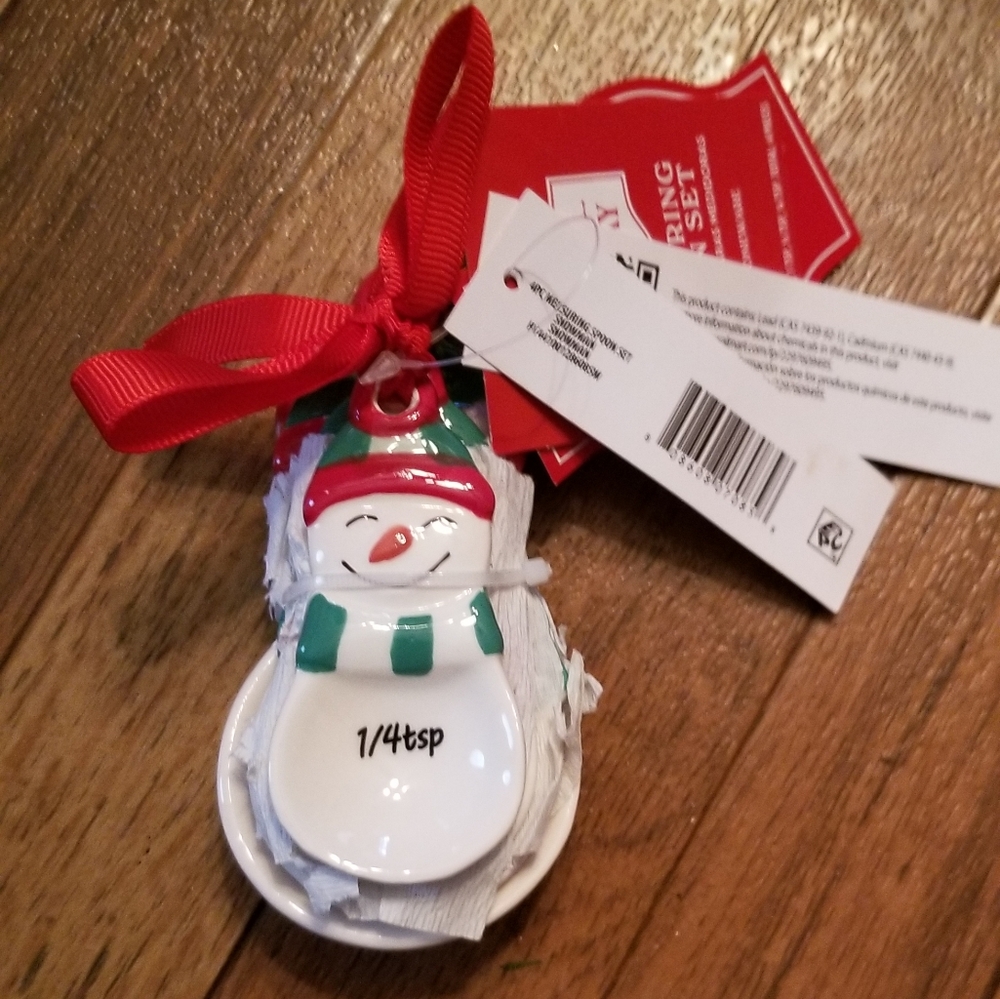 NEW HOLIDAY TIME MEASURING SPOONS.